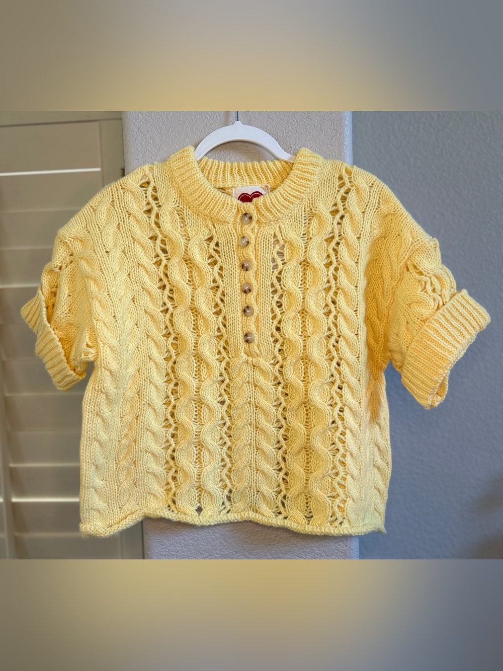 NWT cable knit short sleeve top - size S - boutique